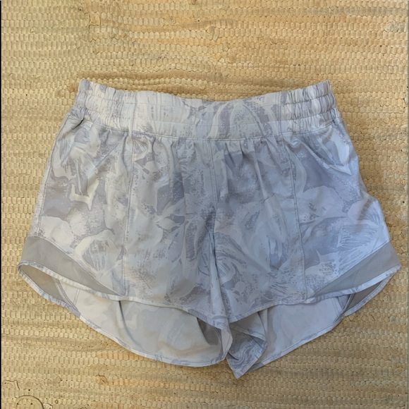 lululemon athletica Pants - Lululemon hotty hot